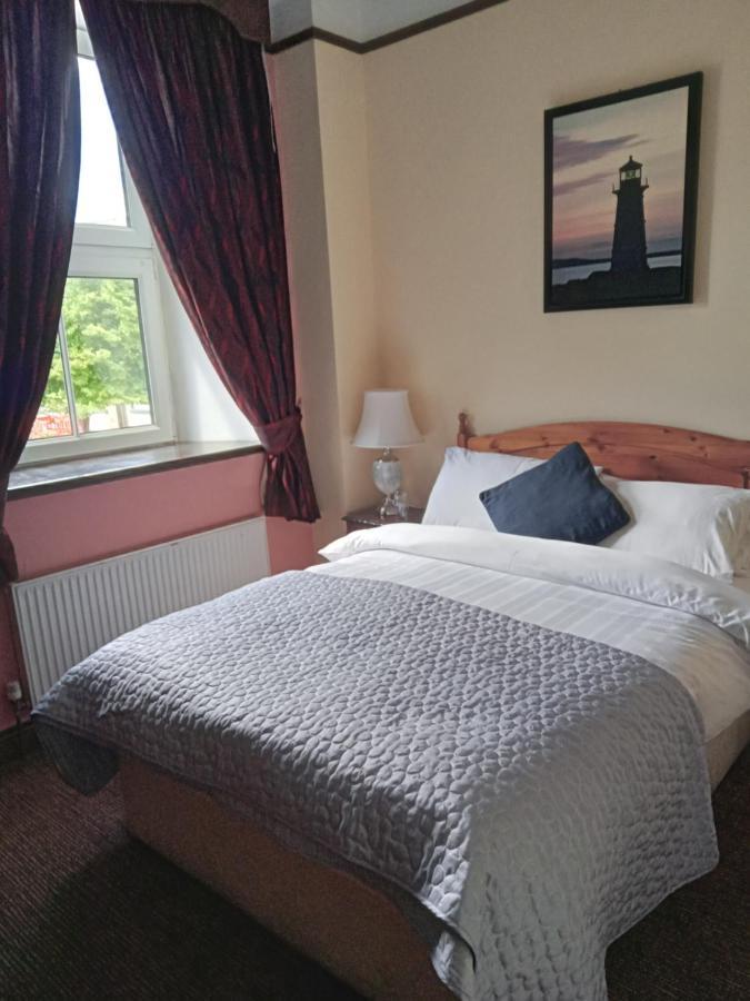 Buggle's Pub&Accommodation Kilrush Esterno foto