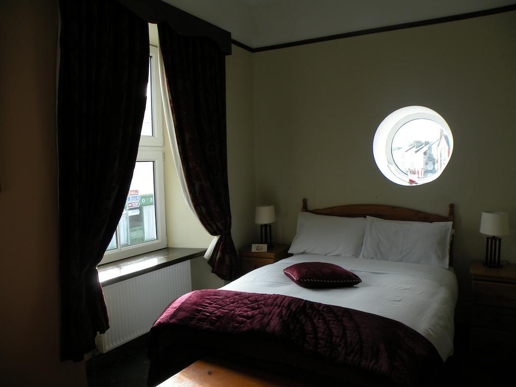Buggle's Pub&Accommodation Kilrush Camera foto