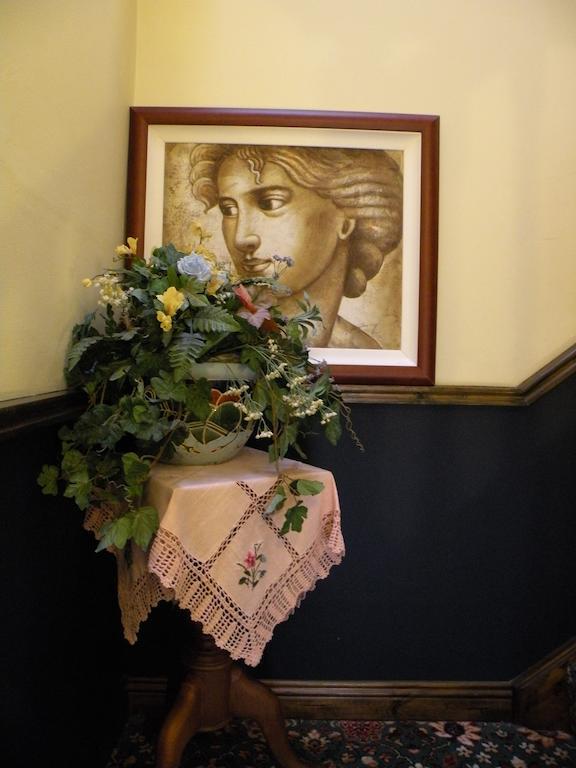 Buggle's Pub&Accommodation Kilrush Esterno foto