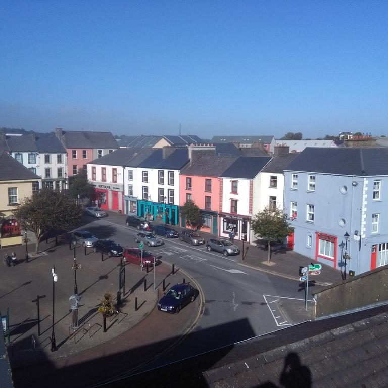 Buggle's Pub&Accommodation Kilrush Esterno foto