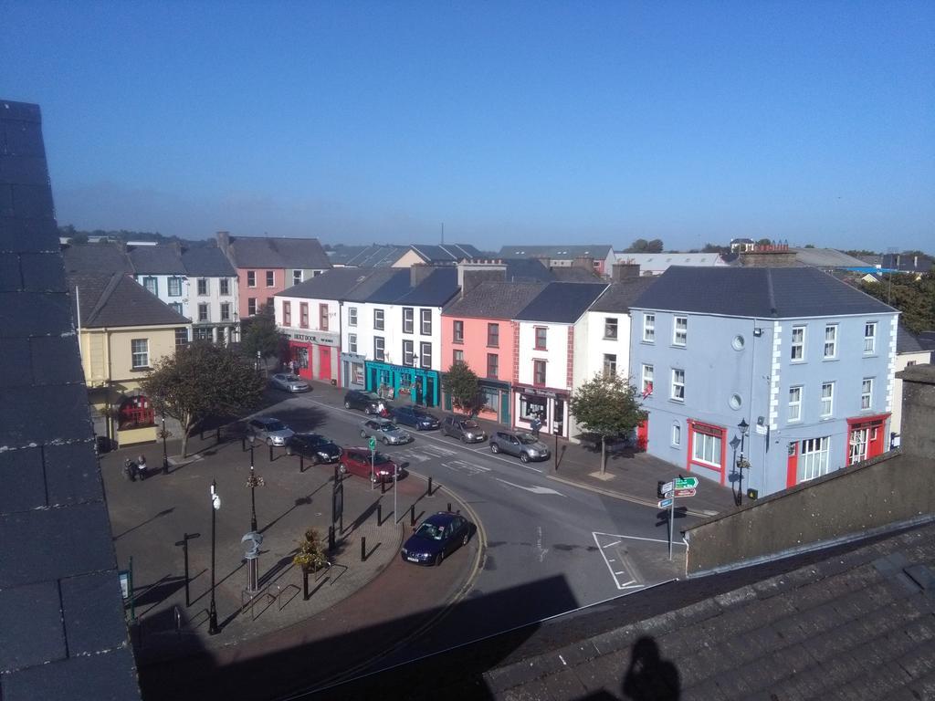 Buggle's Pub&Accommodation Kilrush Esterno foto